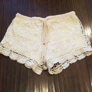 🎉🎉2For$13🎉🎉Crochet Shorts Size S